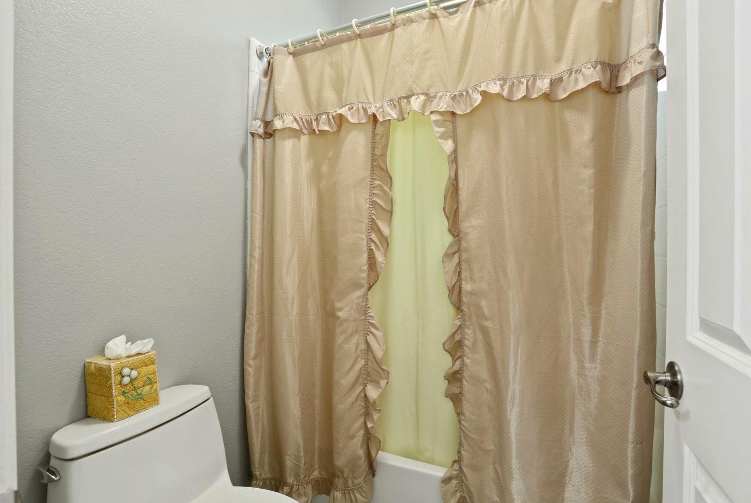 1625 Dawnview Dr, Los Angeles CA  94513-6550 exterior