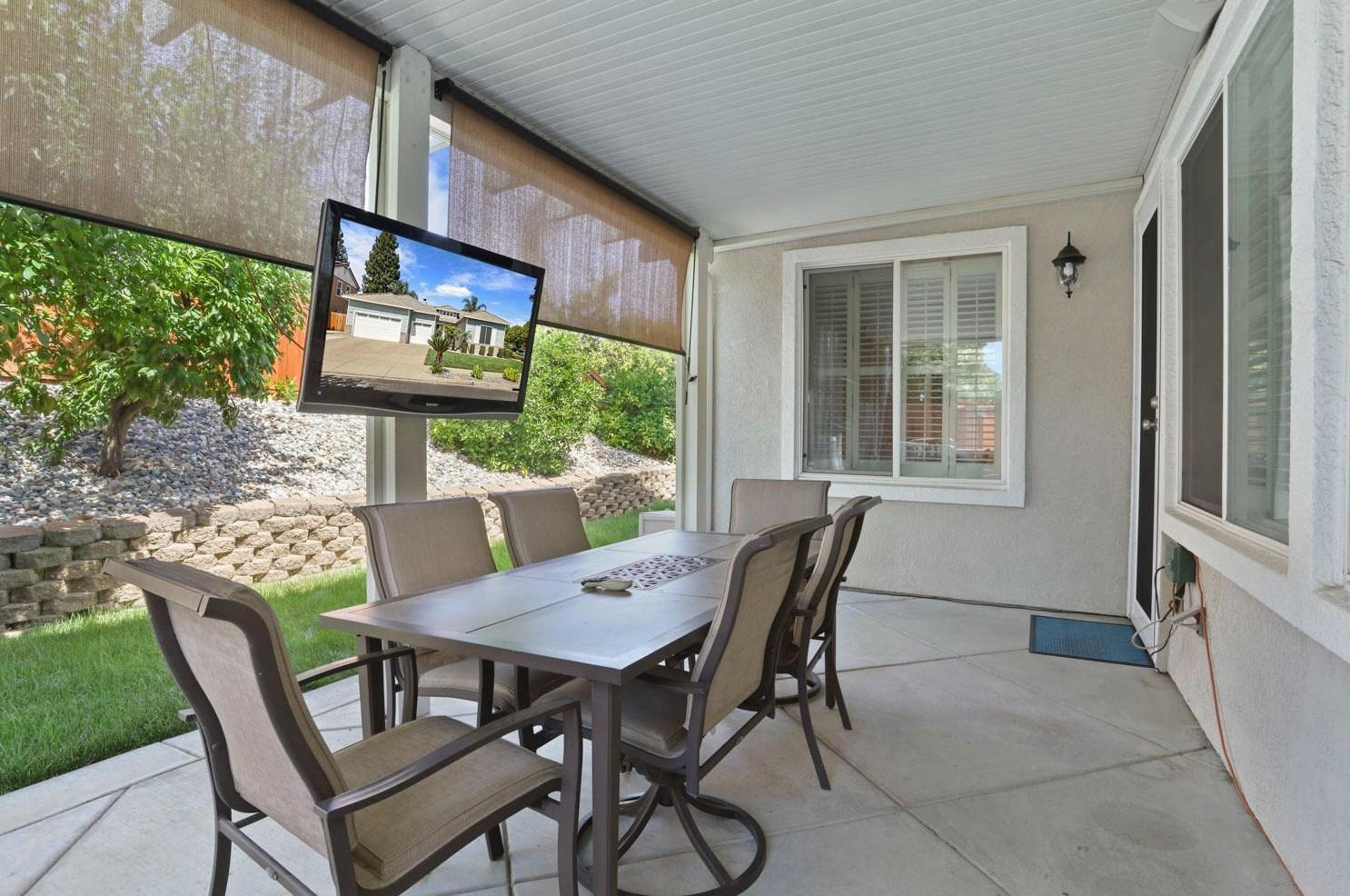 1625 Dawnview Dr, Los Angeles CA  94513-6550 exterior