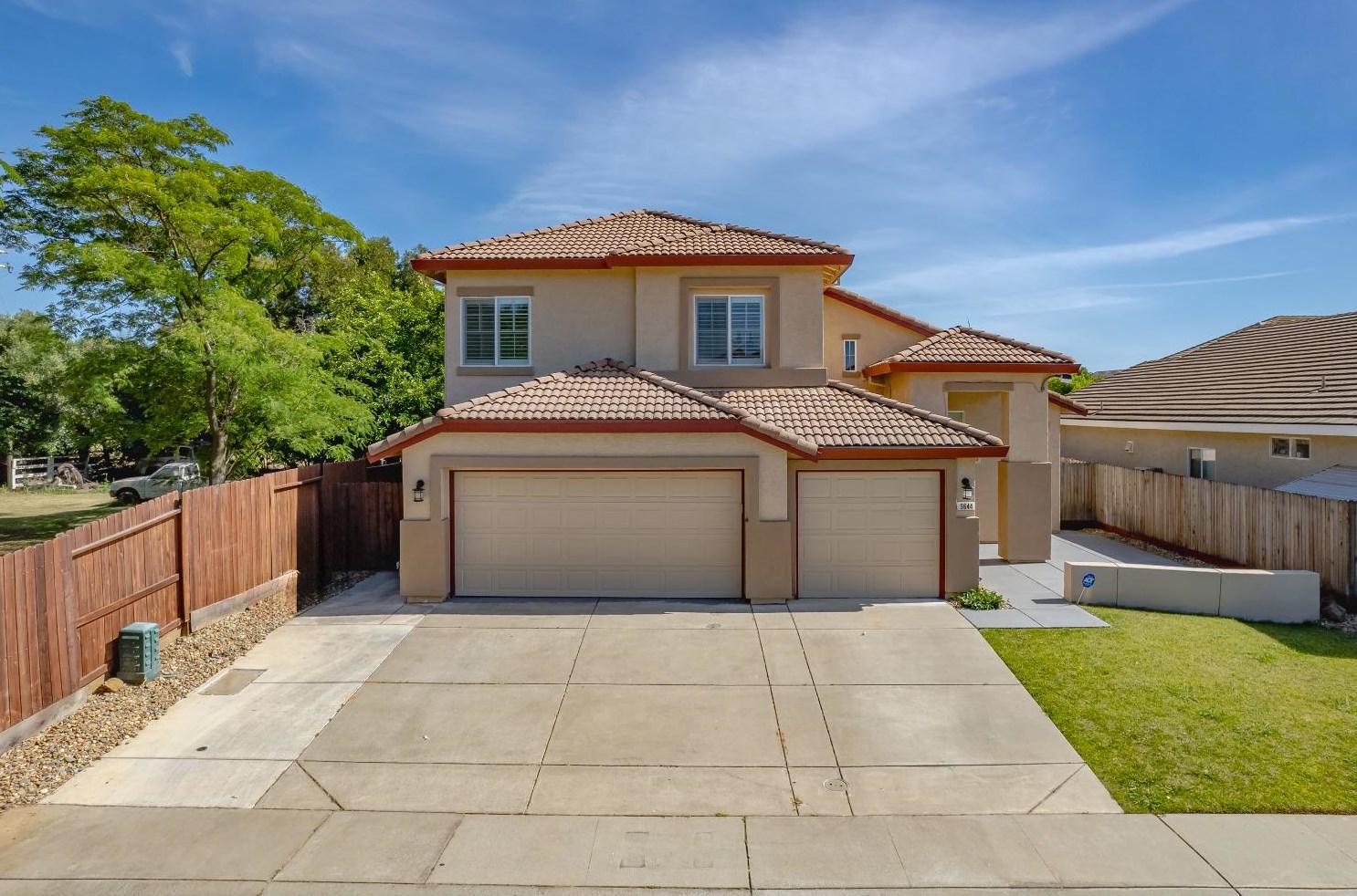9644 Fetlock Way, Elk Grove, CA 95624