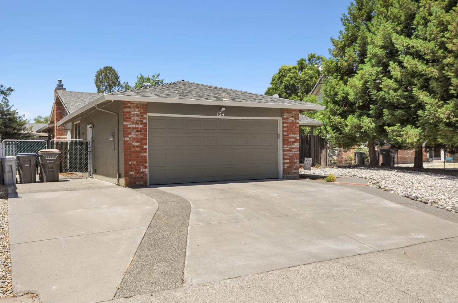 124 Inyo Pl, Woodland, CA 95695-2524