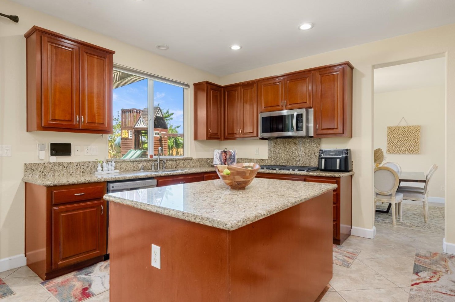 9980 Shiraz Pl, Elk Grove CA  exterior