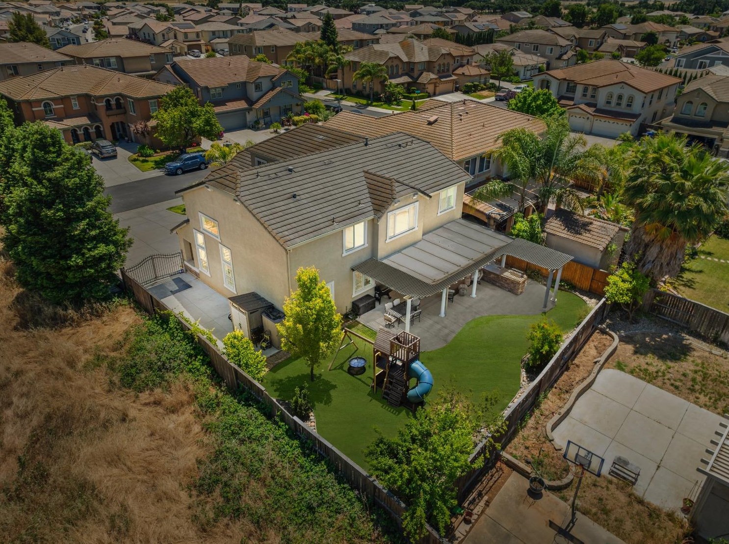 9980 Shiraz Pl, Elk Grove CA  exterior