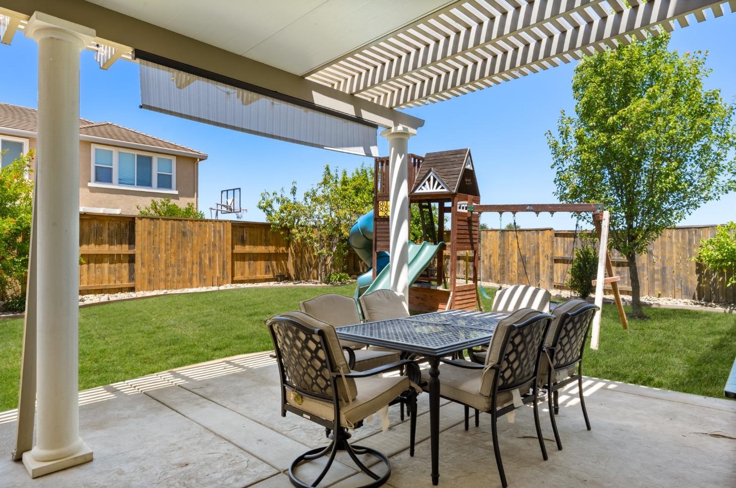 9980 Shiraz Pl, Elk Grove CA  exterior