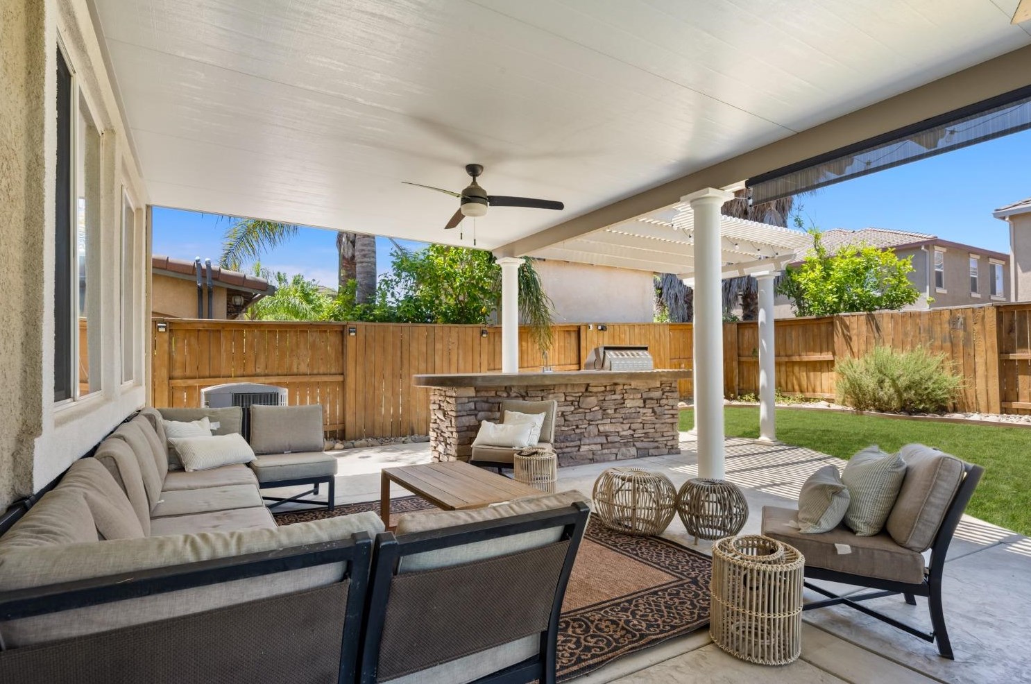 9980 Shiraz Pl, Elk Grove CA  exterior