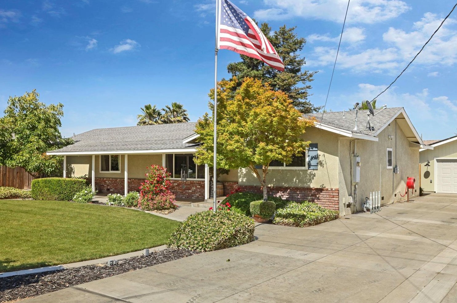 150 Robert Ave, Ripon, CA 95366