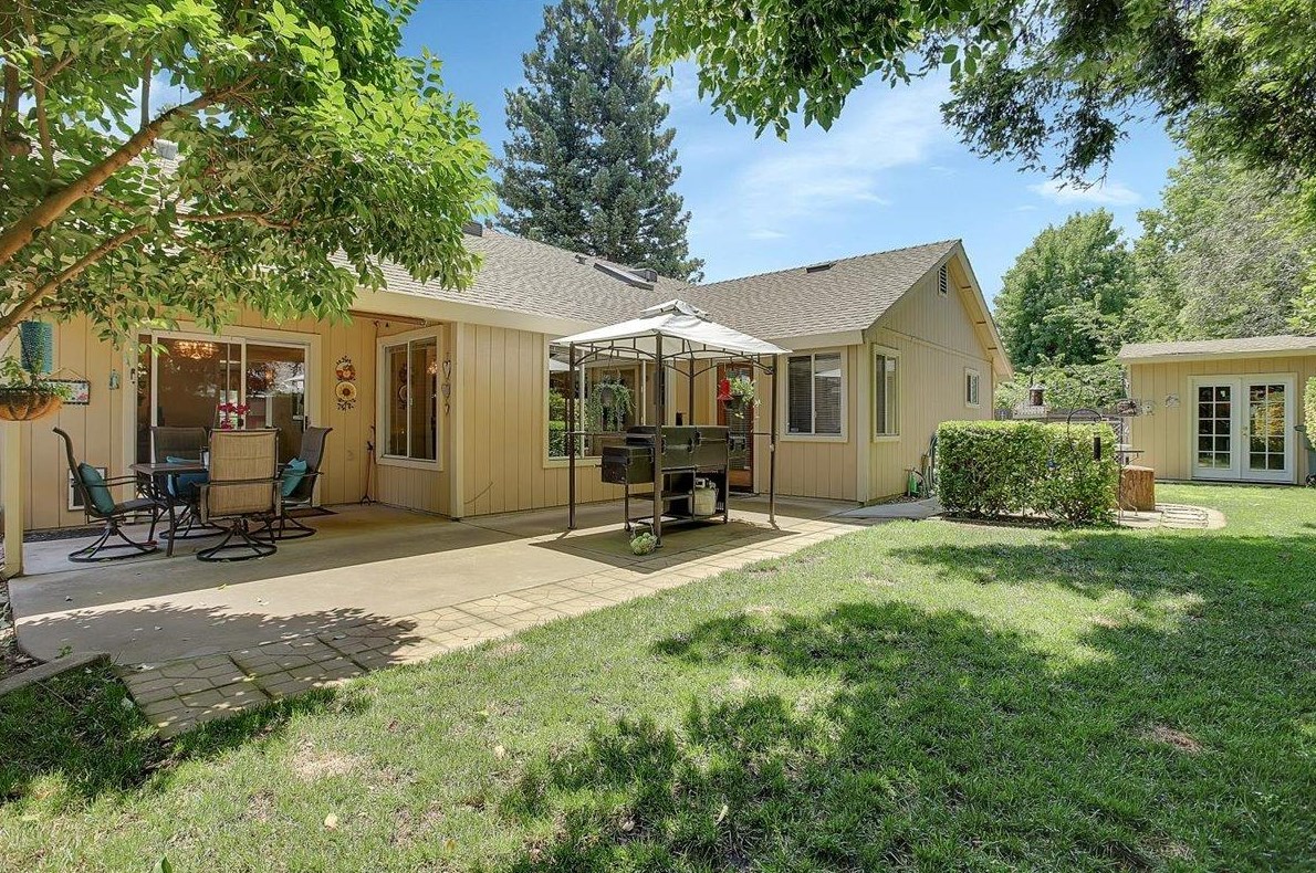 1792 Royo Ranchero Dr, Yuba City CA  95993-9060 exterior