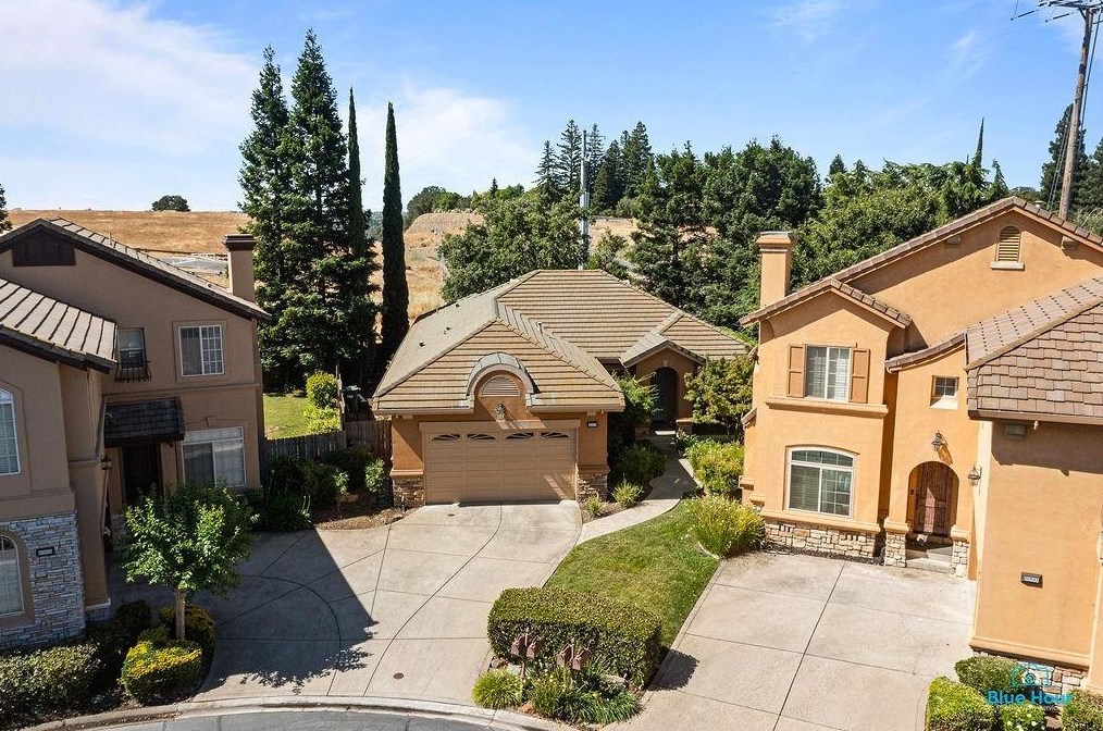 8904 Visage Cir, Fair Oaks, CA 95628