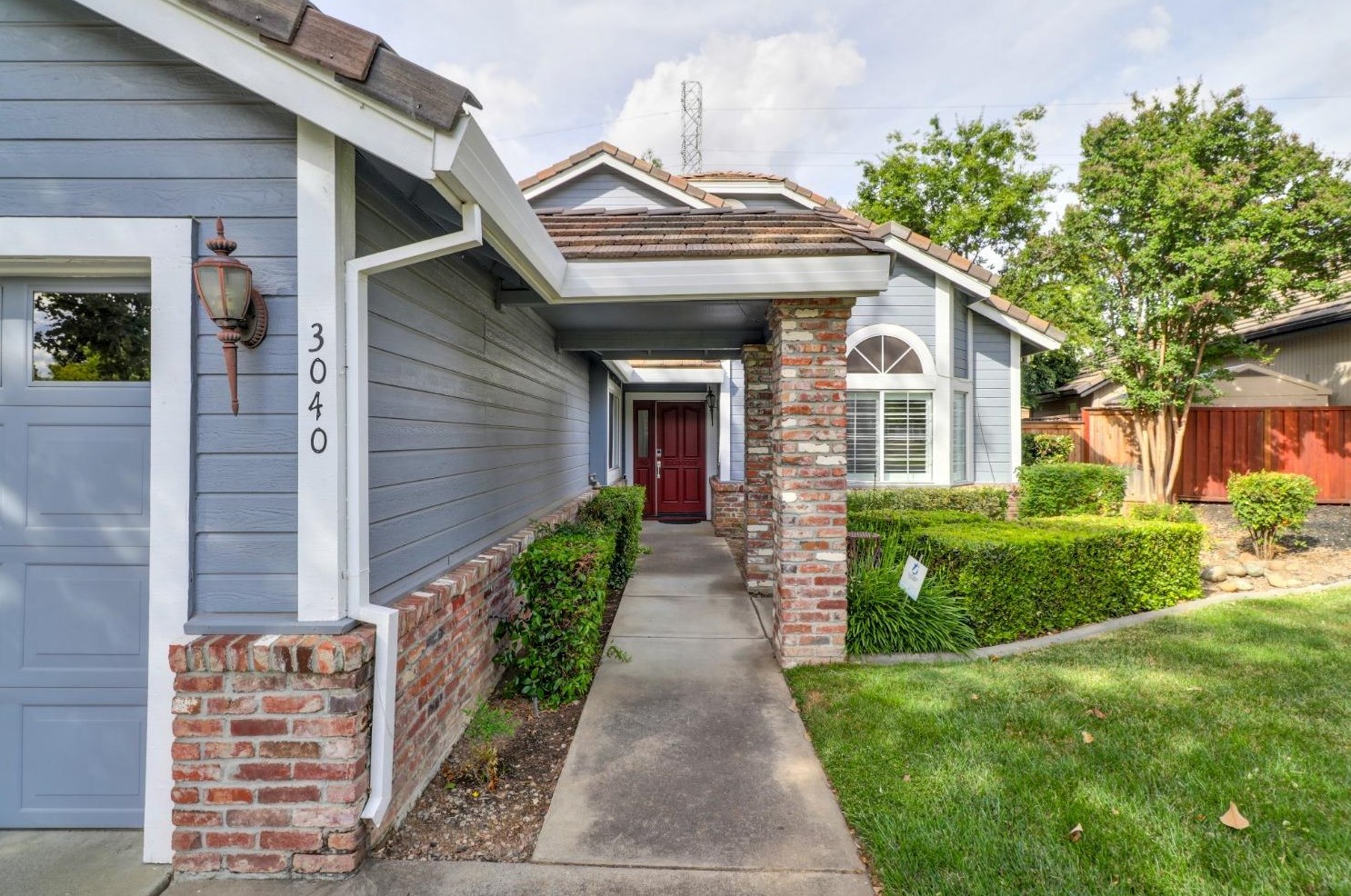 3040 Courtside Dr, Roseville, CA 95661
