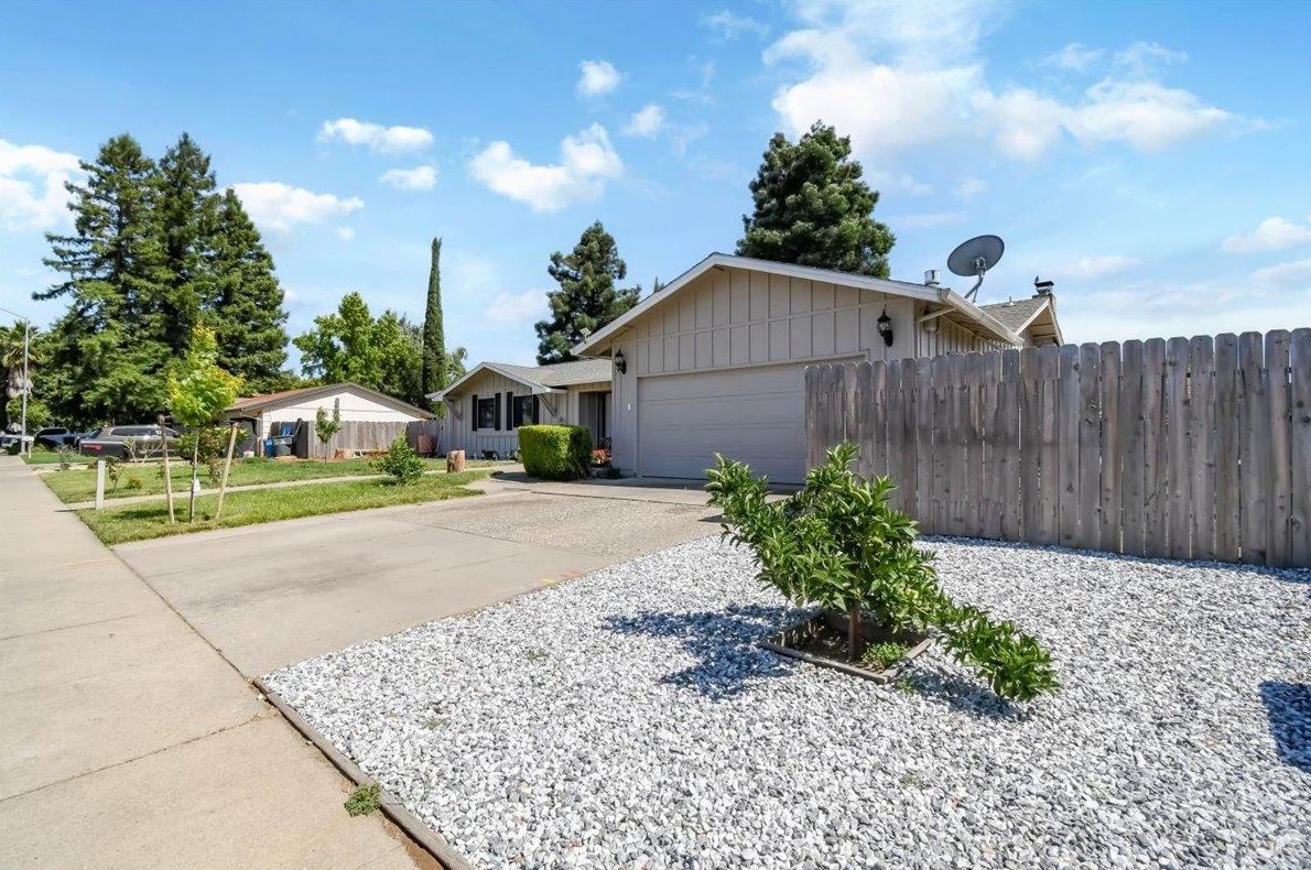 1700 Hazel Ave, Yuba City, CA 95993-6423