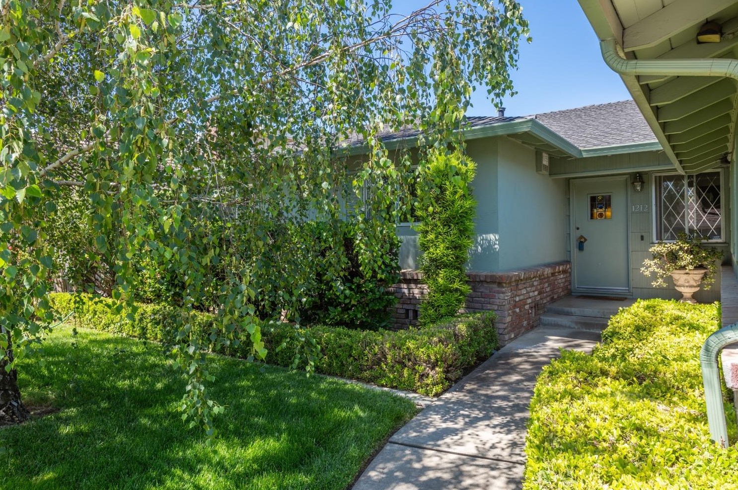 1212 West St, Woodland, CA 95695-5311