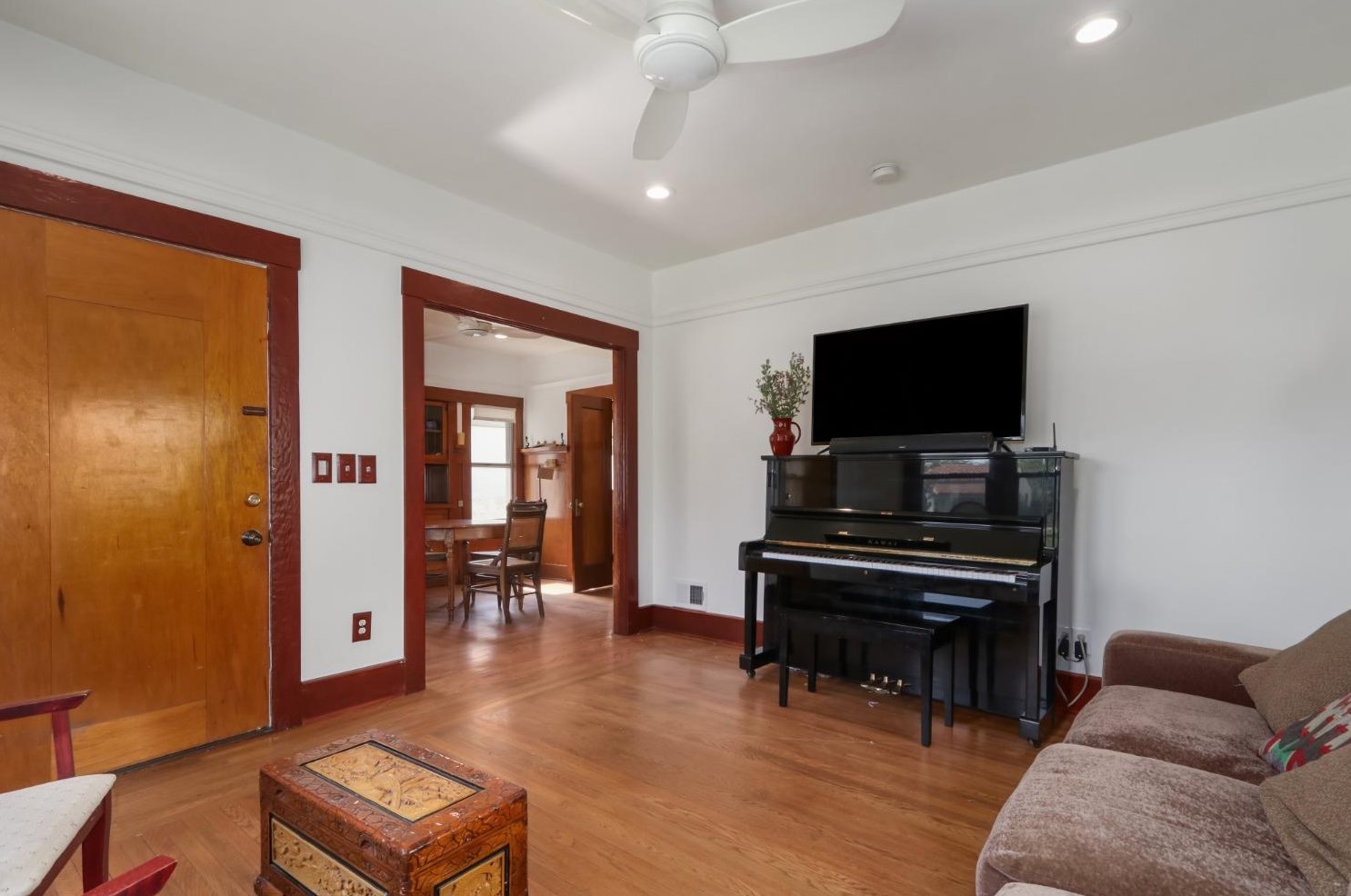 152 St, Woodland CA  95695-3132 exterior