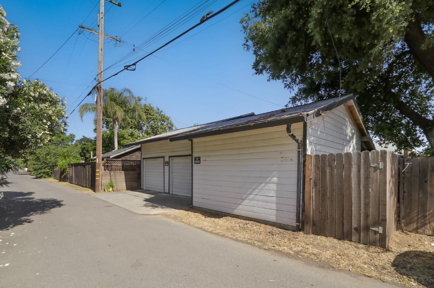 152 St, Woodland CA  95695-3132 exterior