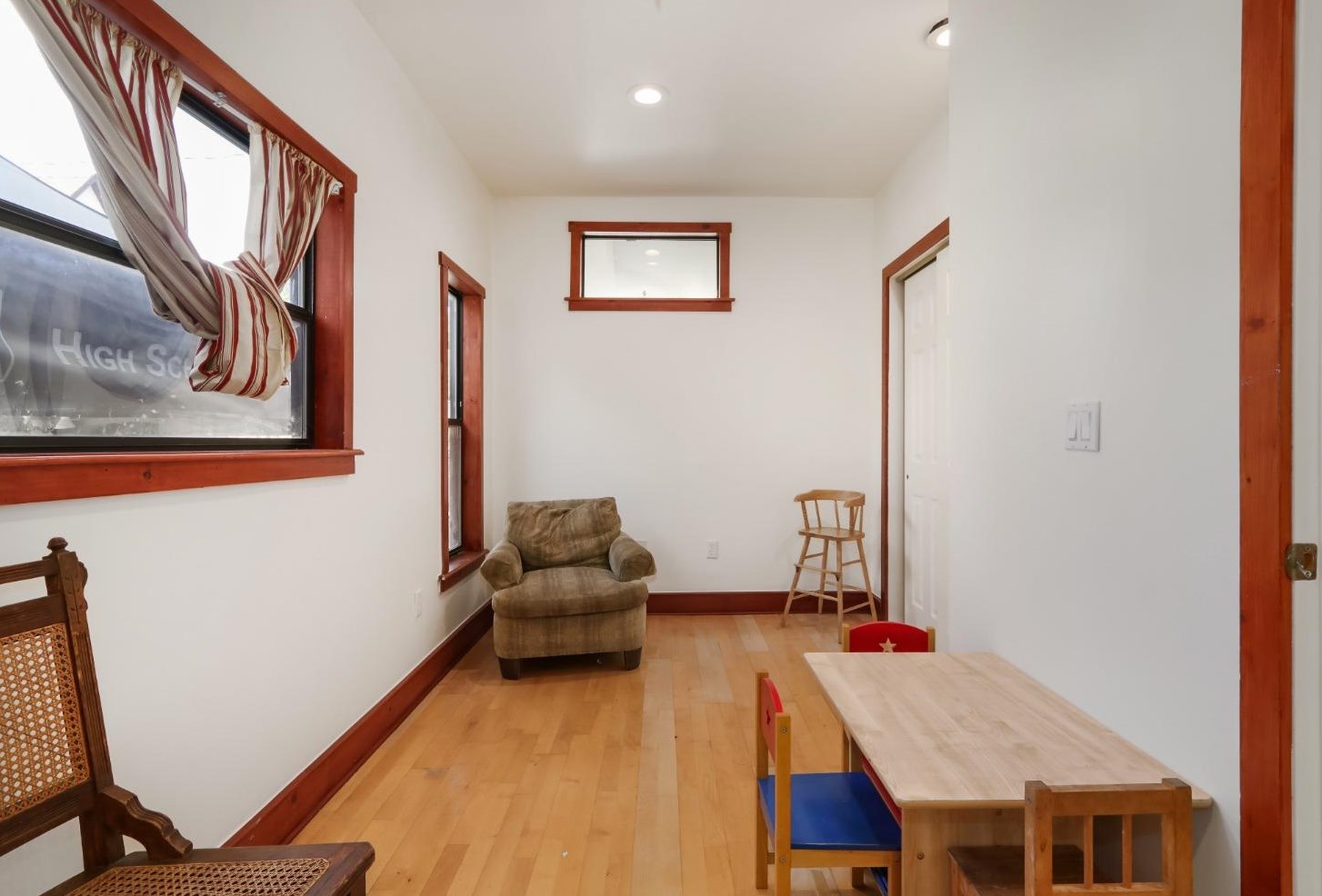 152 St, Woodland CA  95695-3132 exterior