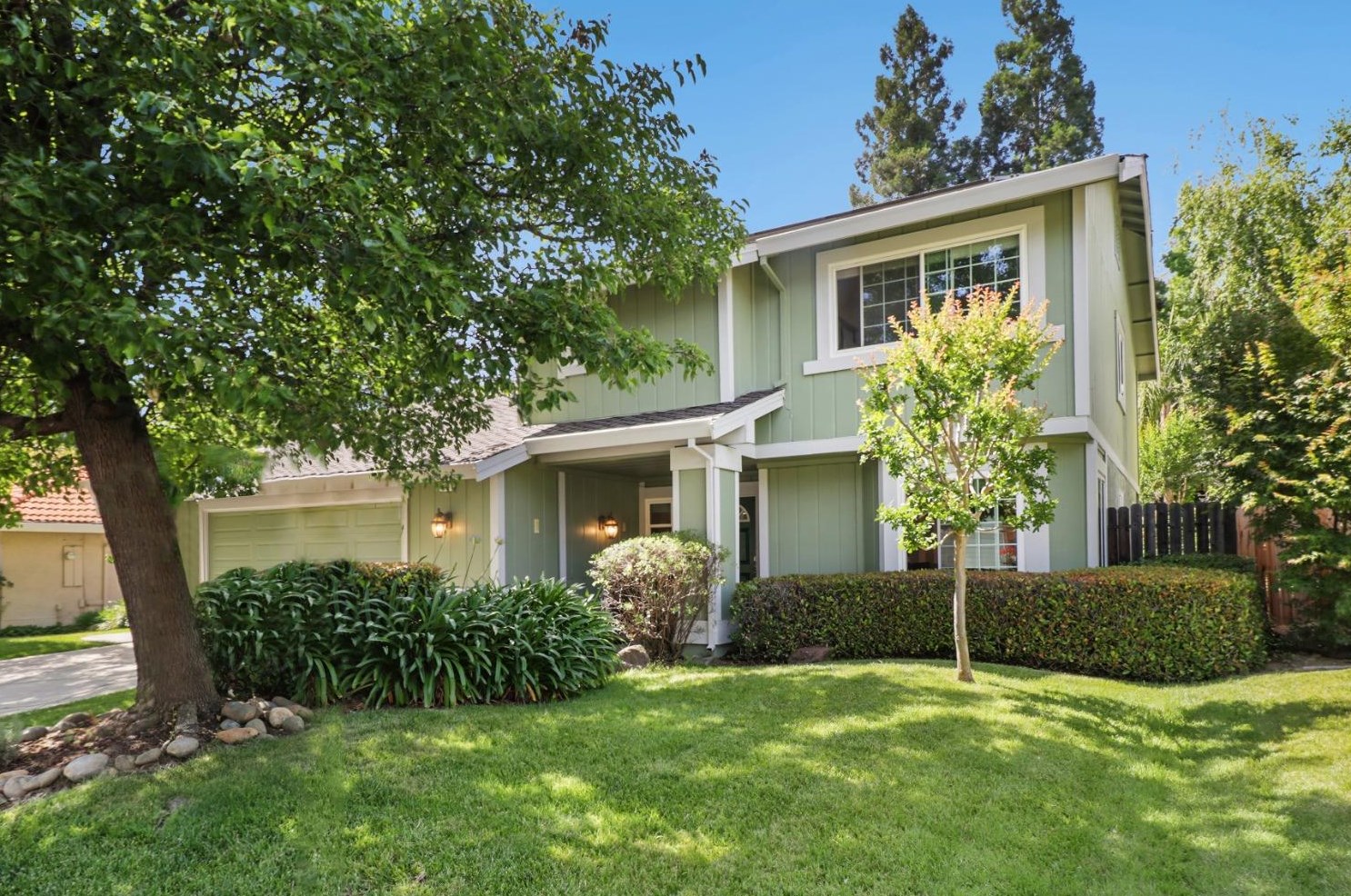 136 Stoney Hill Dr, Folsom, CA 95630-4614