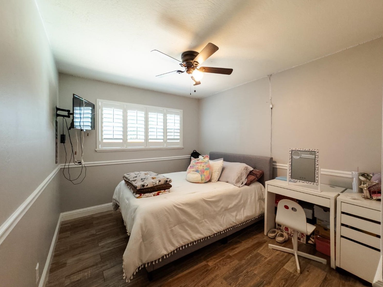 113 Hacienda Ln, Woodland CA  95695-5461 exterior