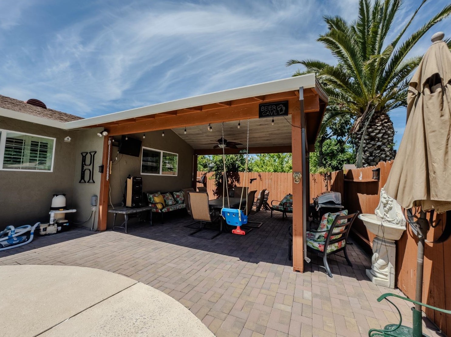 113 Hacienda Ln, Woodland CA  95695-5461 exterior