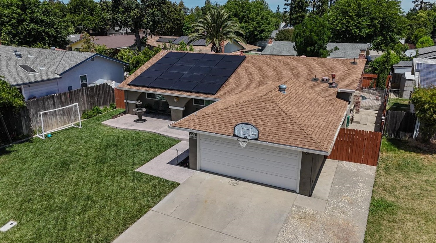 113 Hacienda Ln, Woodland, CA 95695-5409