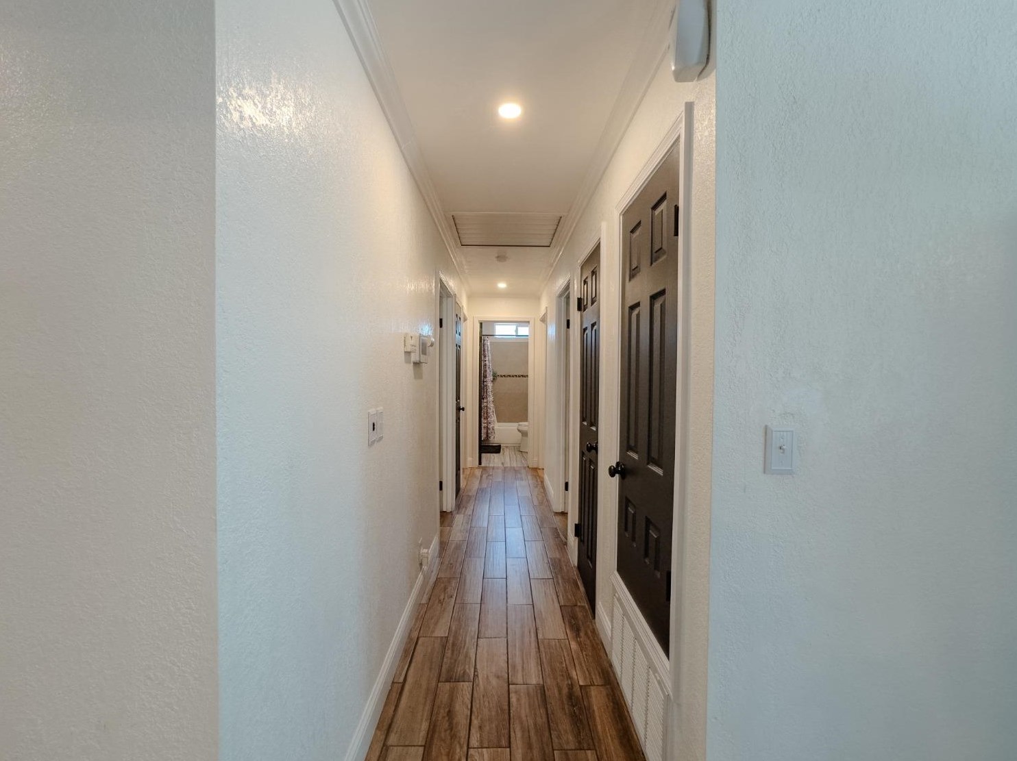 113 Hacienda Ln, Woodland CA  95695-5461 exterior