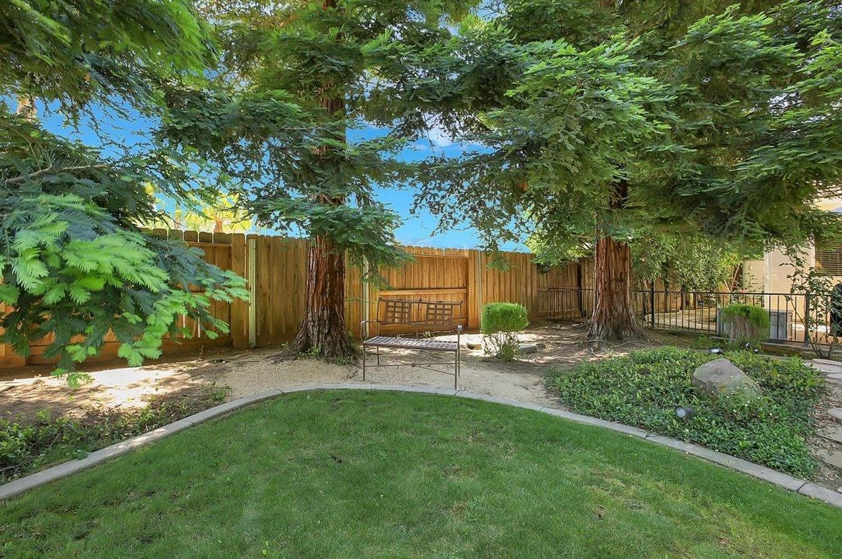 2347 Oregon Way, Yuba City CA  95991-8464 exterior