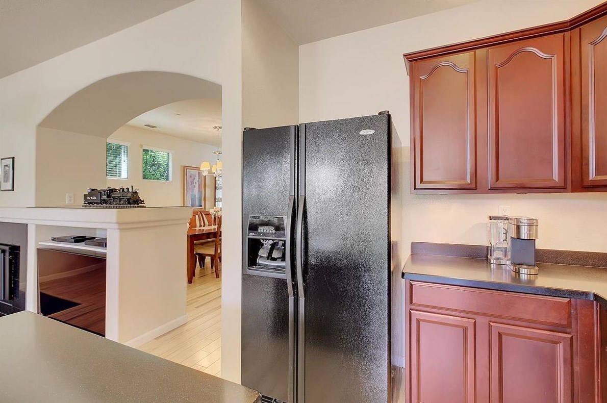 2347 Oregon Way, Yuba City CA  95991-8464 exterior
