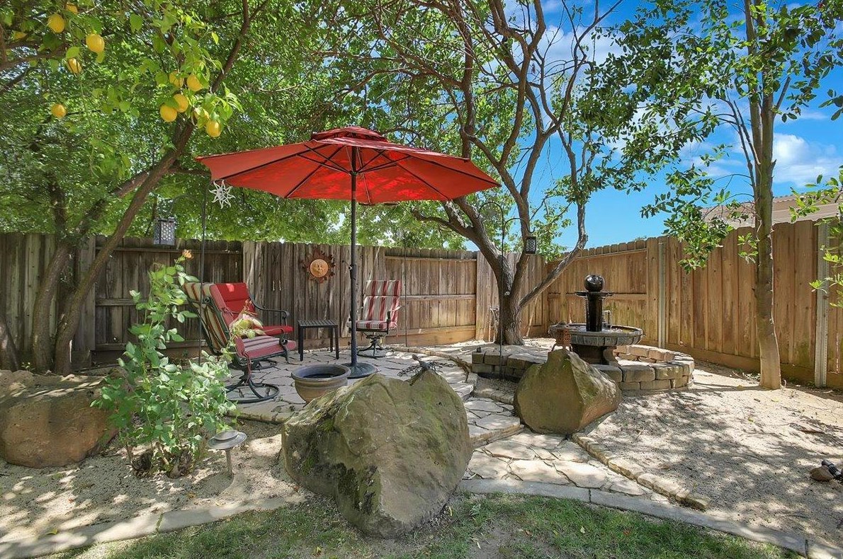 2347 Oregon Way, Yuba City CA  95991-8464 exterior