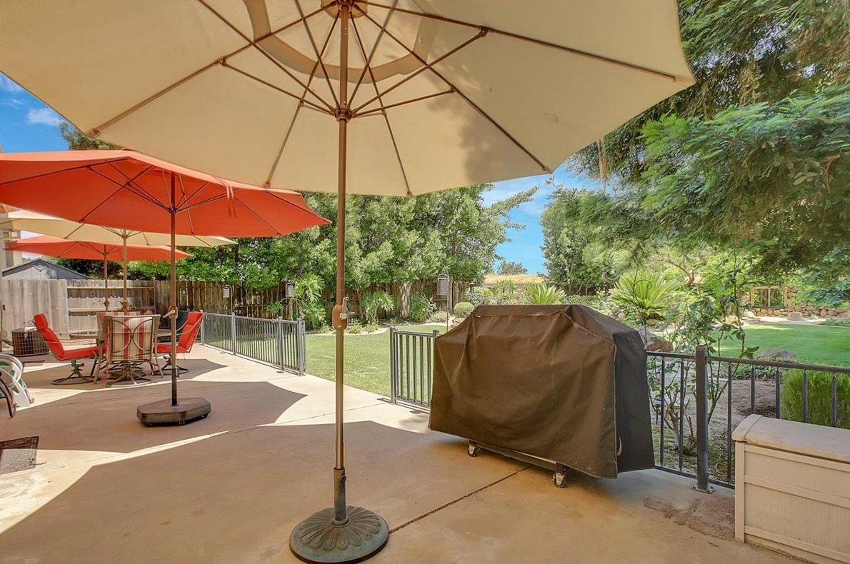2347 Oregon Way, Yuba City CA  95991-8464 exterior