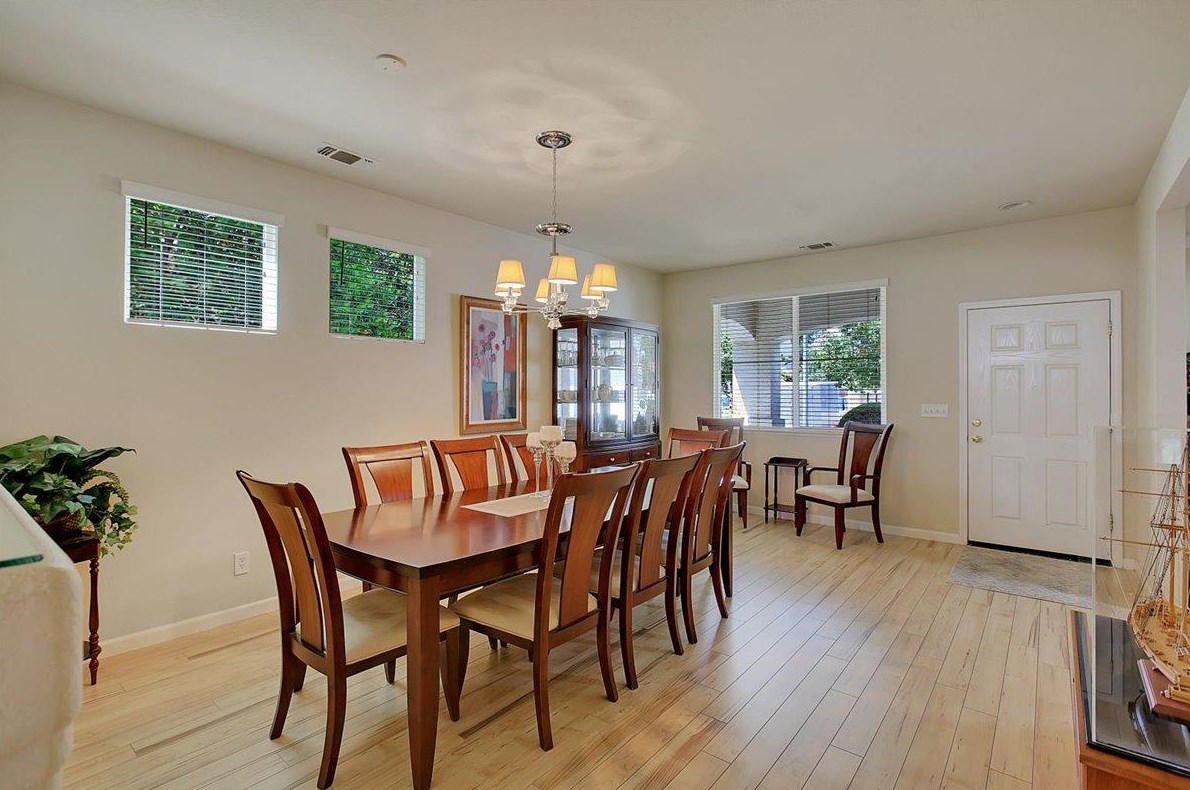 2347 Oregon Way, Yuba City CA  95991-8464 exterior