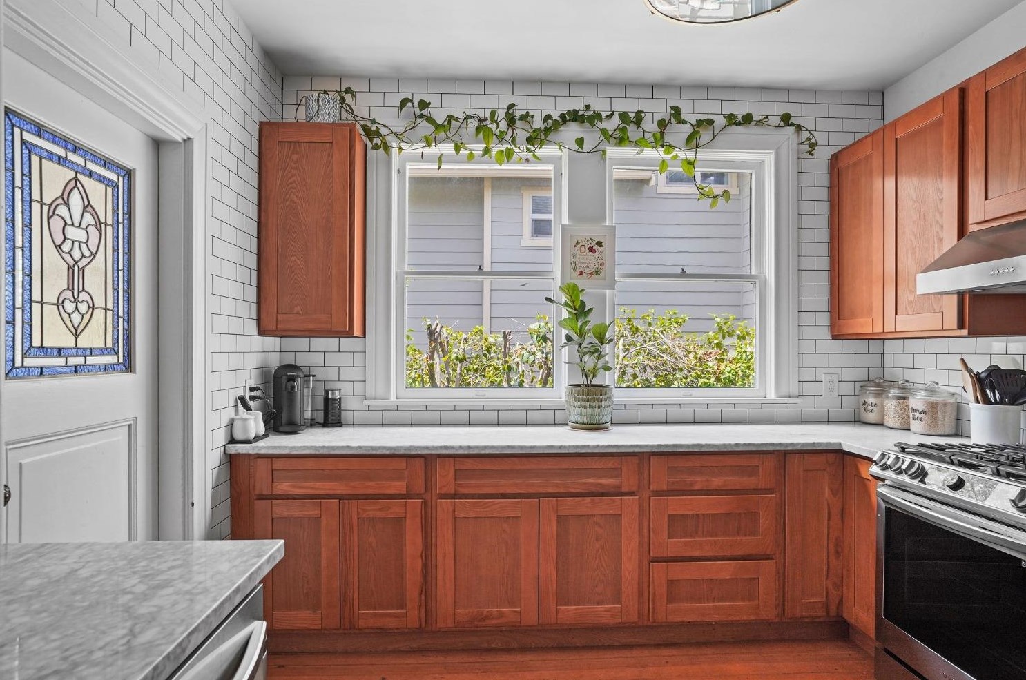 1910 3rd Ave, Sacramento CA  95818-3004 exterior