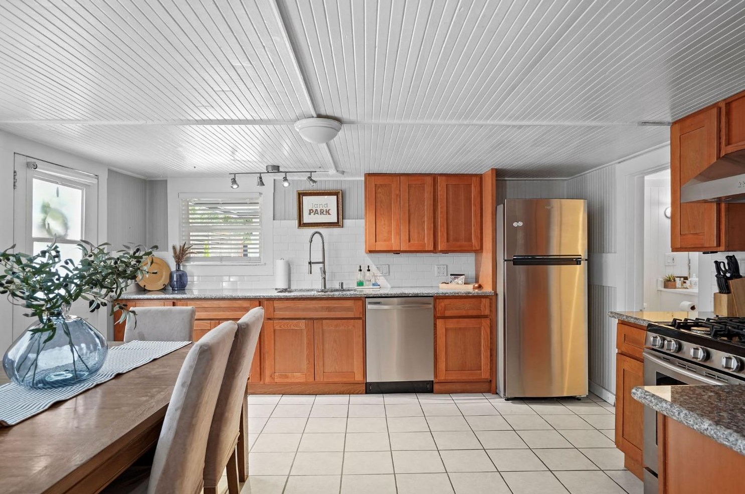 1910 3rd Ave, Sacramento CA  95818-3004 exterior