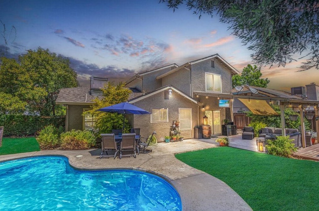 943 River Ave, Valley Home, CA 95361-2576