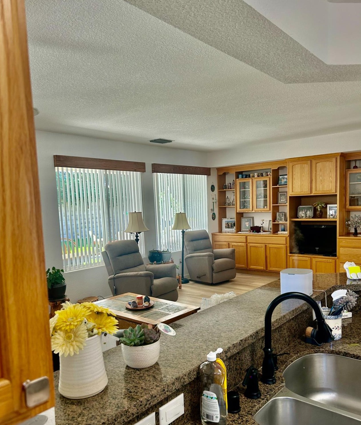 6224 Buckskin Ln, Roseville CA  95747-8073 exterior