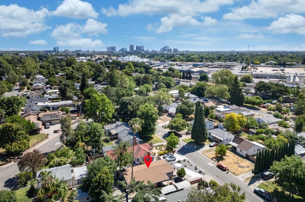 1920 Vermont Ave, West Sacramento CA  95691-4147 exterior