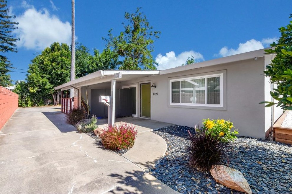 1920 Vermont Ave, West Sacramento CA  95691-4147 exterior