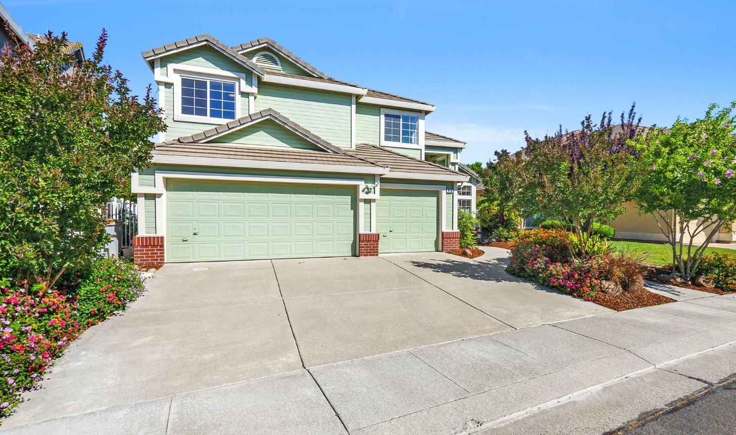 916 Cranston Dr, Woodland, CA 95776