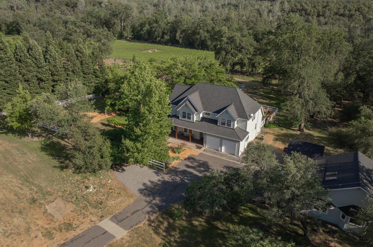 982 Cabernet Ct, Vallecito, CA 95247-9632