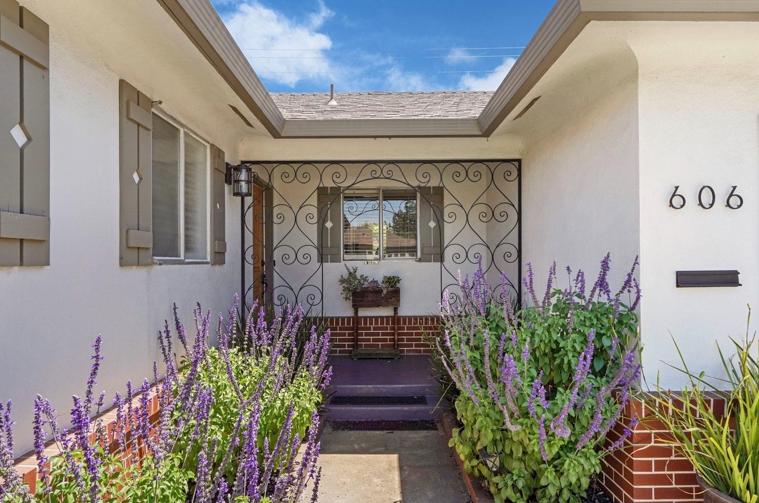 606 S Crescent Ave, Lodi, CA 95240
