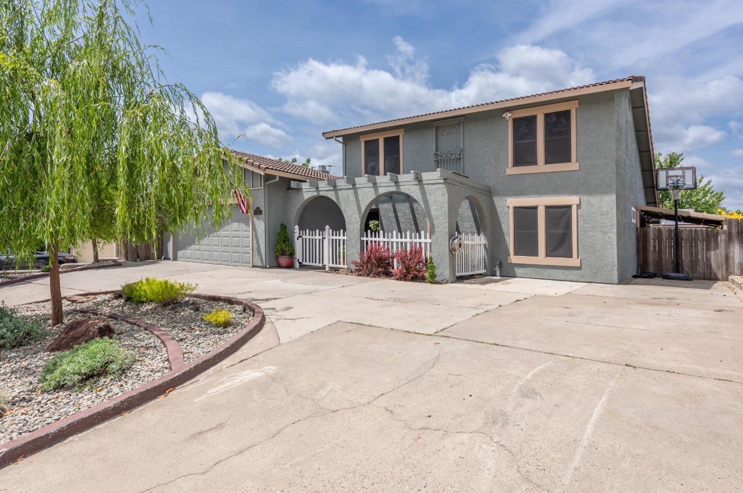8235 Longden Cir, Citrus Heights, CA 95610-0813