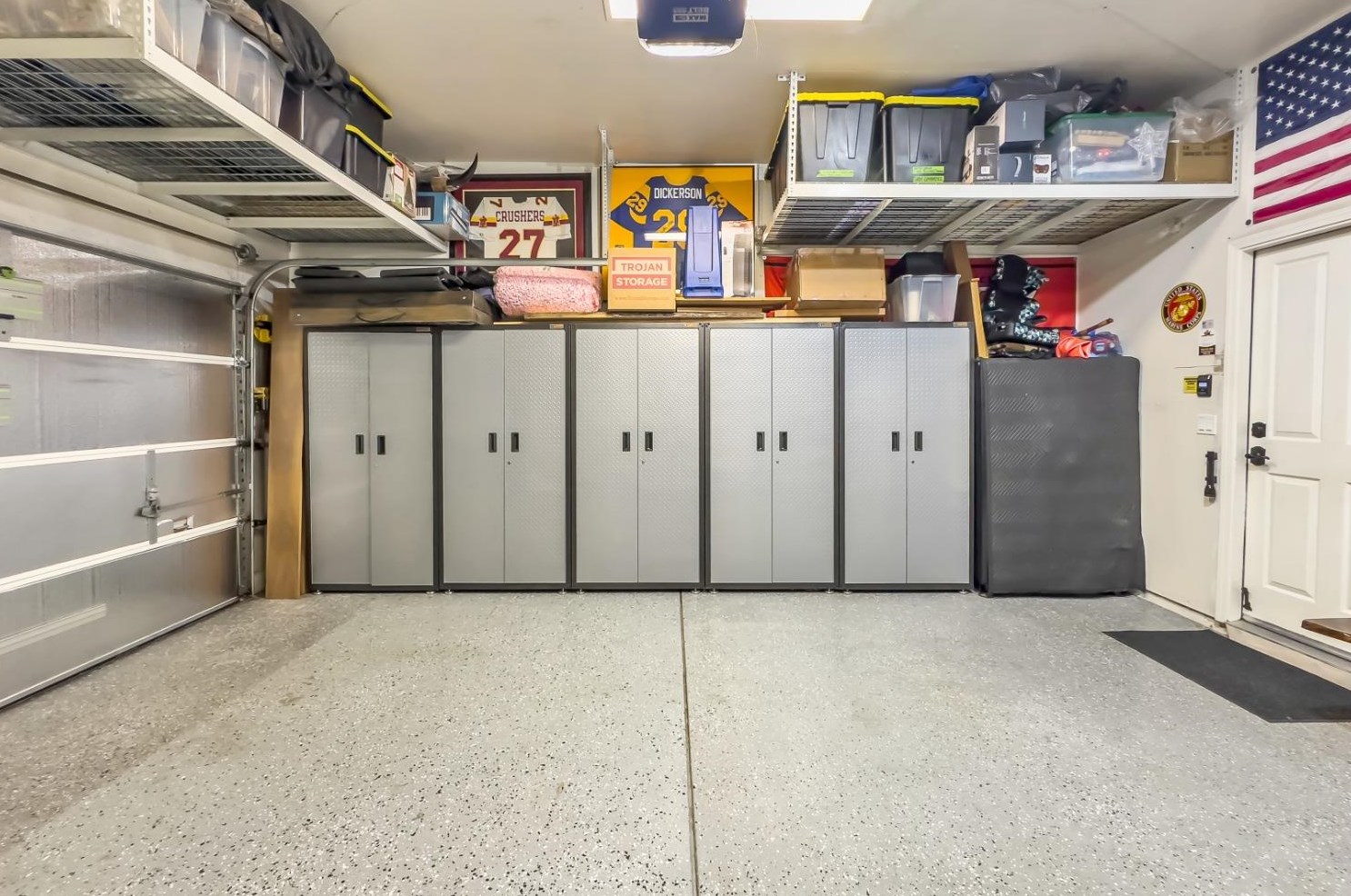 2032 Bastona Dr, Elk Grove CA 95758-7105 exterior