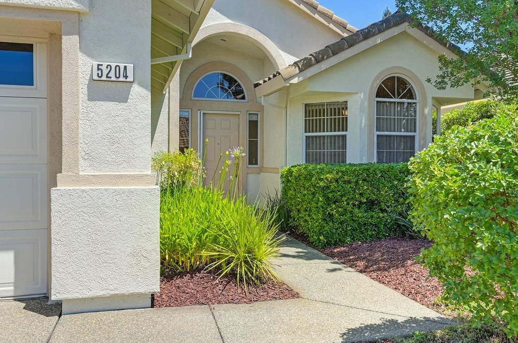 5204 Sugar Pine Loop, Roseville, CA 95747-8629