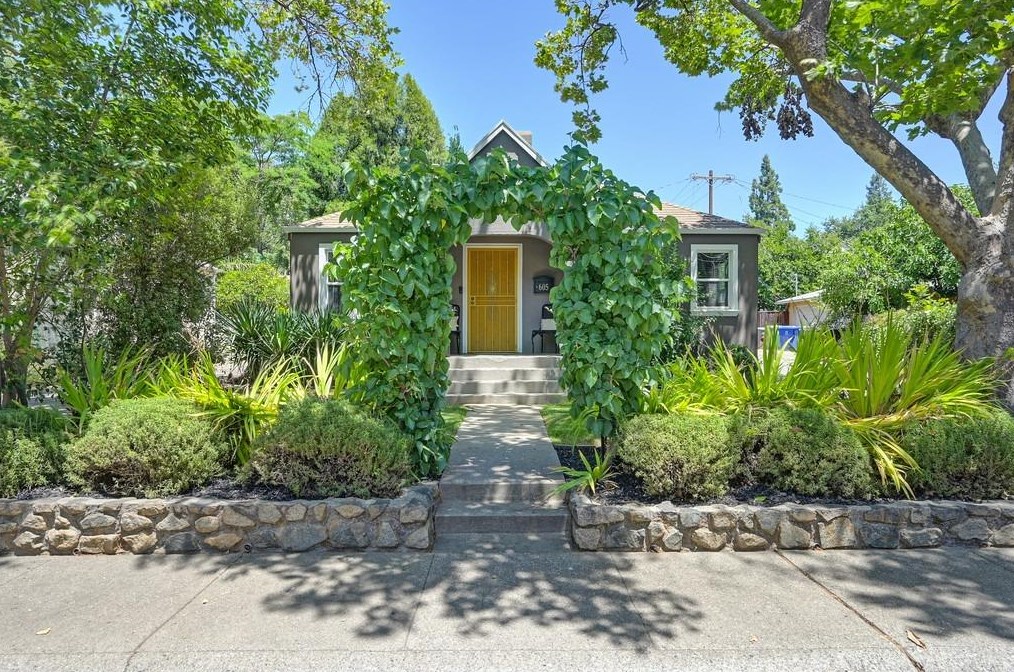 605 Sibley St, Folsom, CA 95630-3046