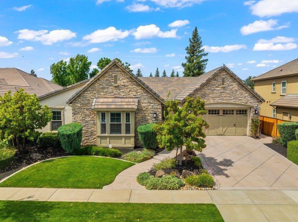 1483 Centennial Dr, Lodi, CA 95242