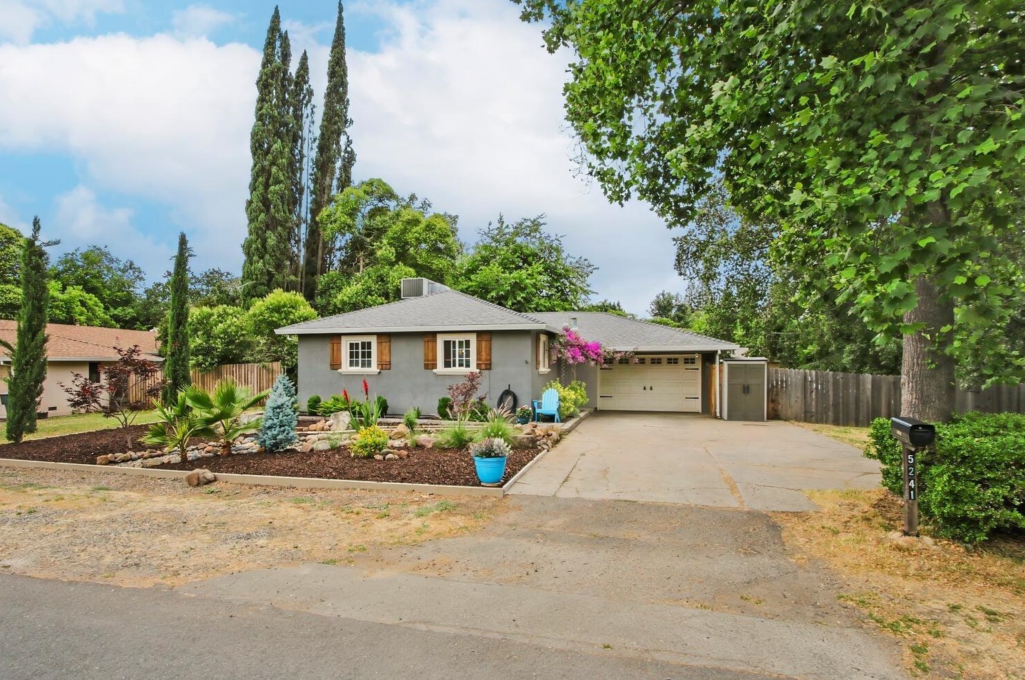 5241 Nugget Rd, Fair Oaks, CA 95628-3921