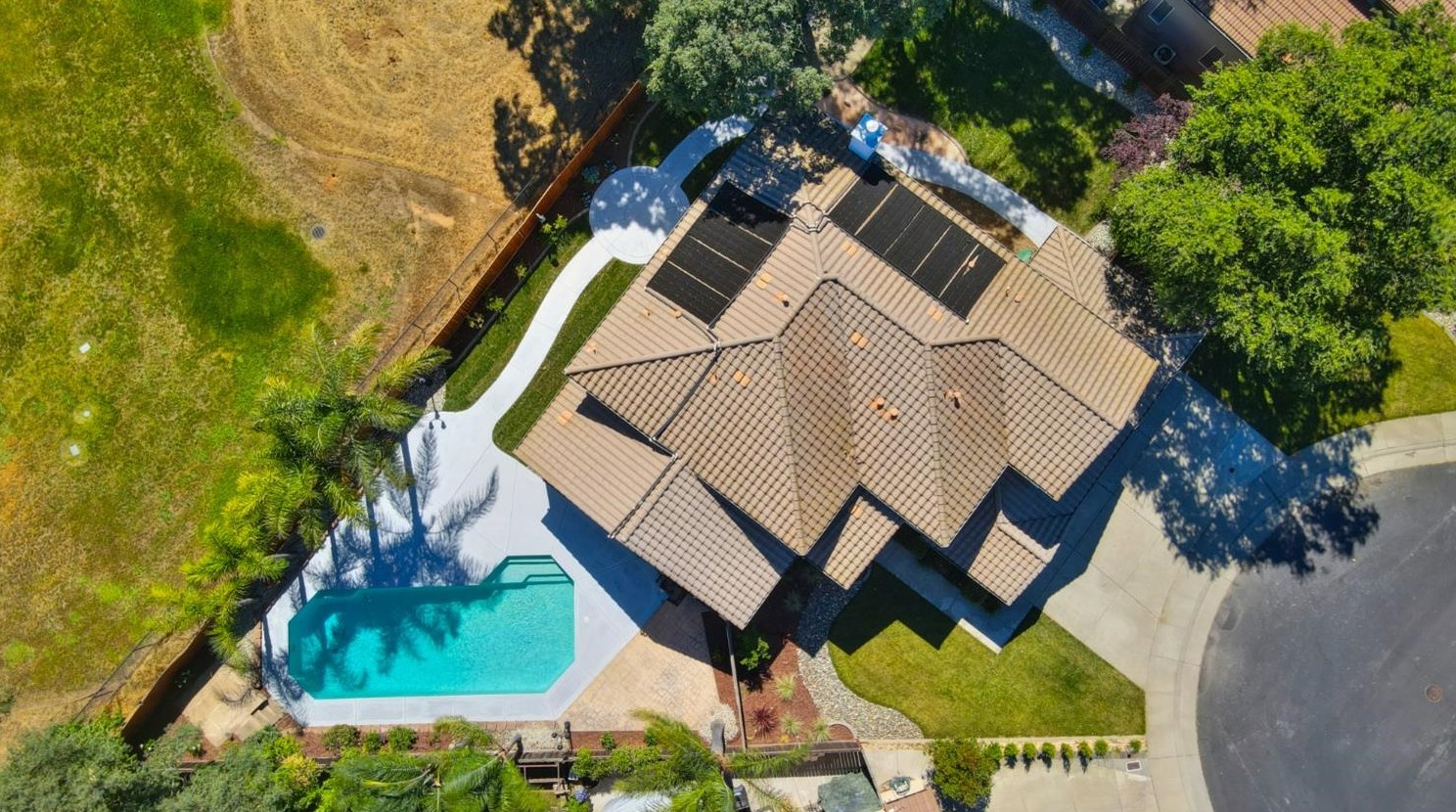208 Tail Race Ct, Roseville, CA 95747-5942