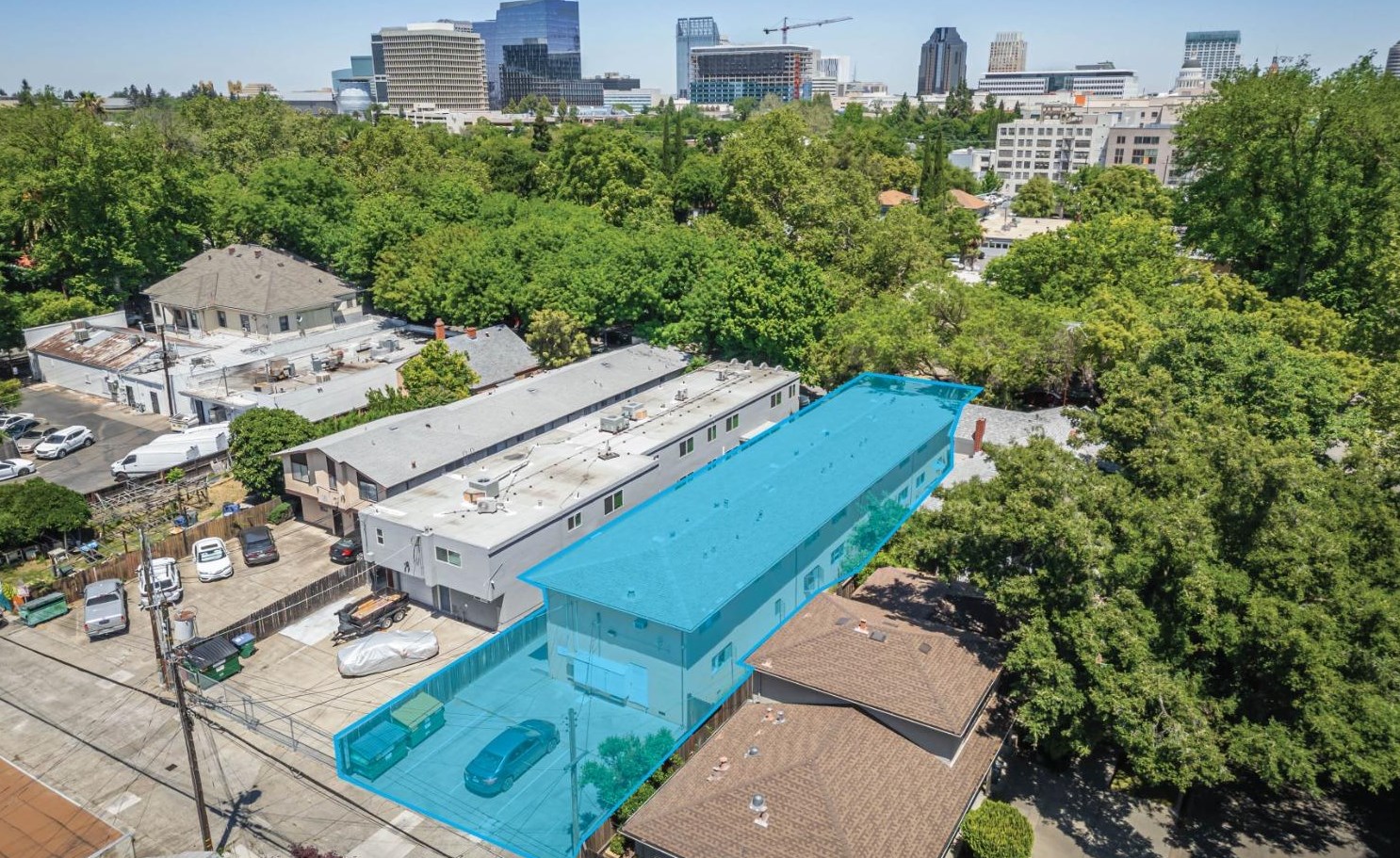 1126 T St, Sacramento, CA 95811-6528