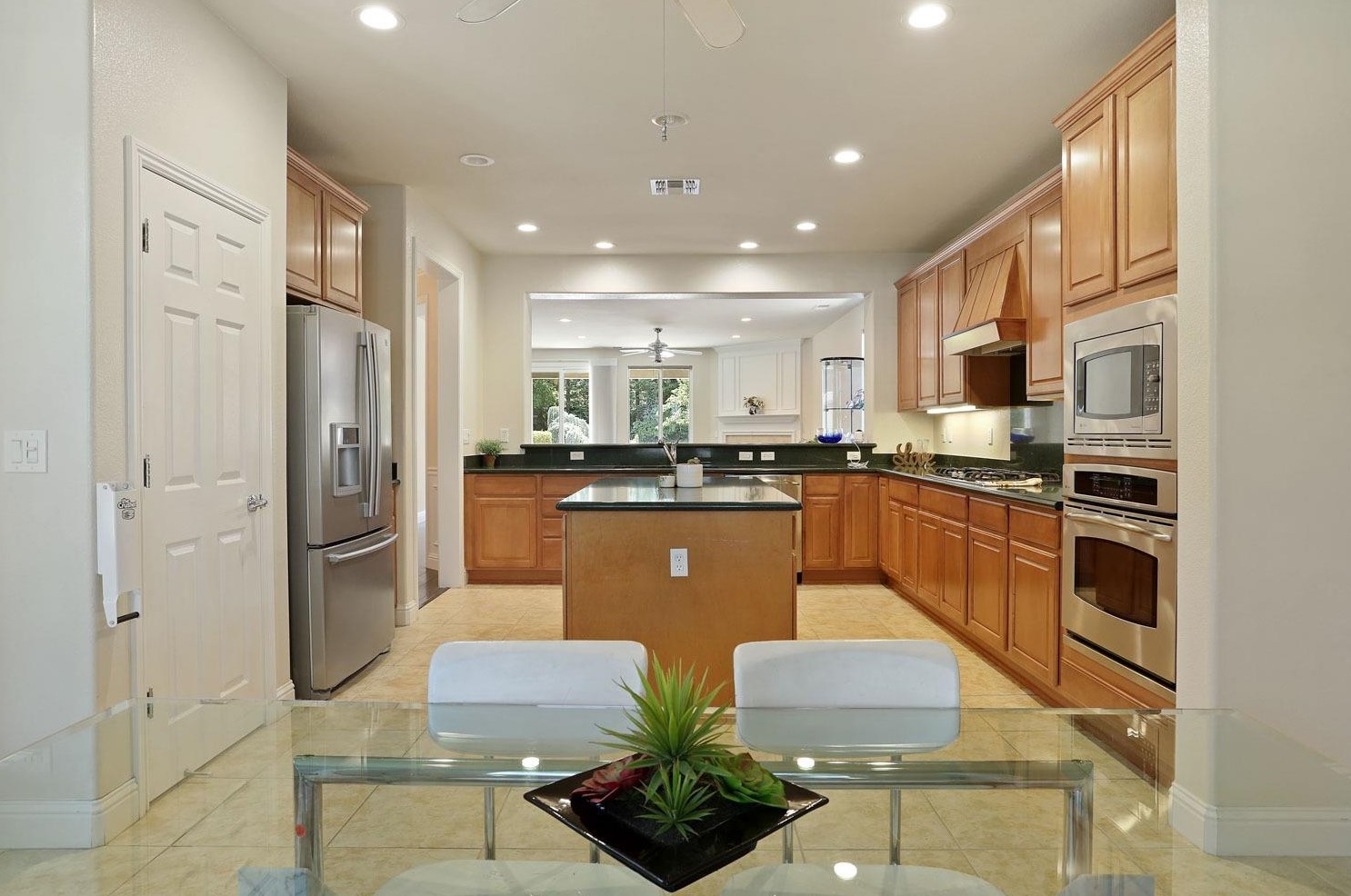 2375 Degroot Ln, Manteca, CA 95336-5100
