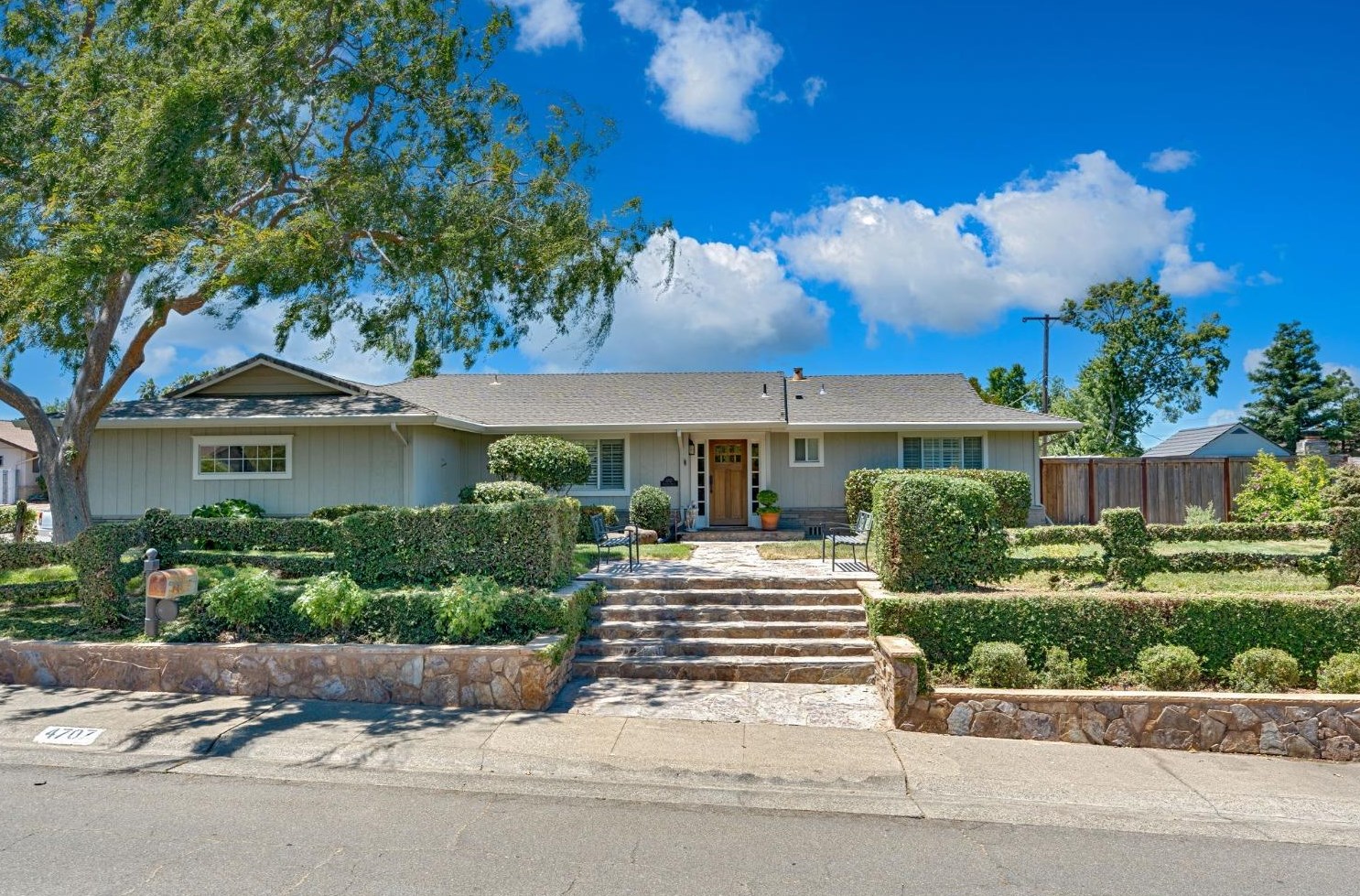 4707 Medford St, Fair Oaks, CA 95628-5914