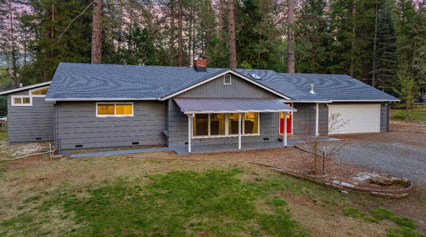 13503 Peardale Rd, Grass Valley, CA 95945-9075
