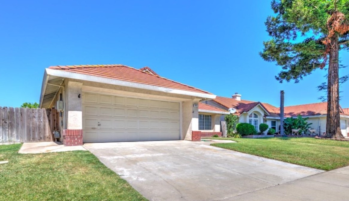 5831 Lipizzan Ct, Riverbank, CA 95367-3129