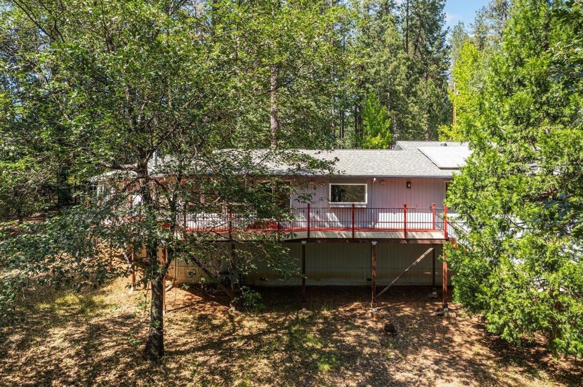 11011 Norager Way, Grass Valley, CA 95949-6735