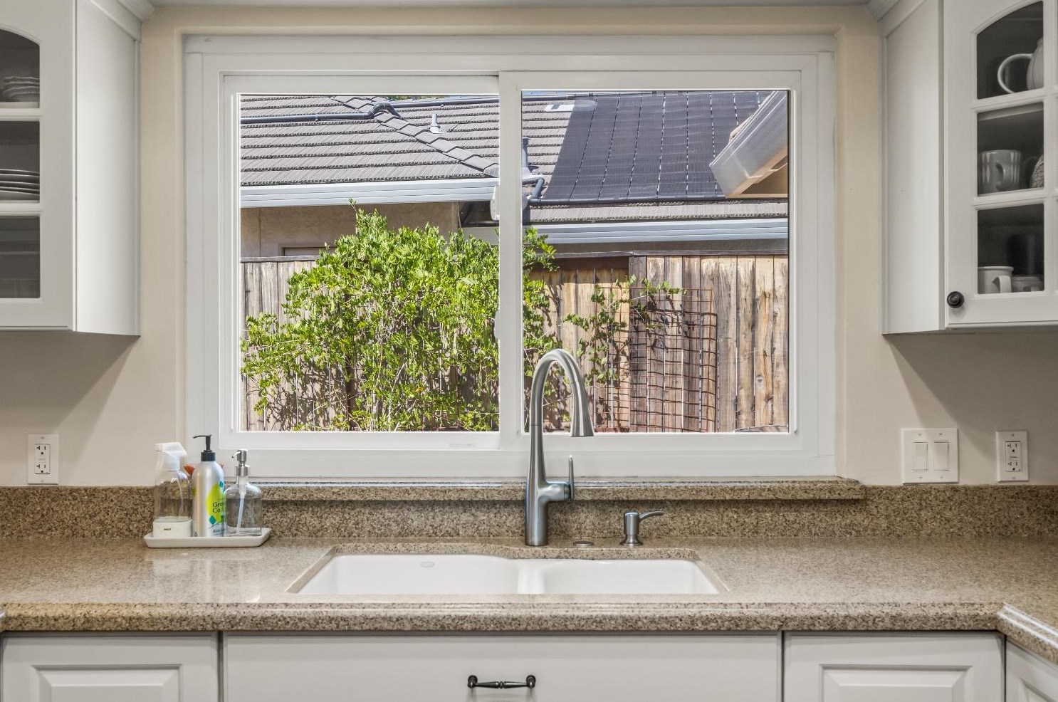 2923 Alder Point Dr, Roseville CA 95661-5181 exterior